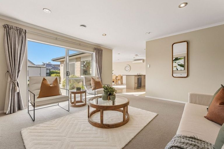 Photo of property in 15 Kereru Place, Pyes Pa, Tauranga, 3112