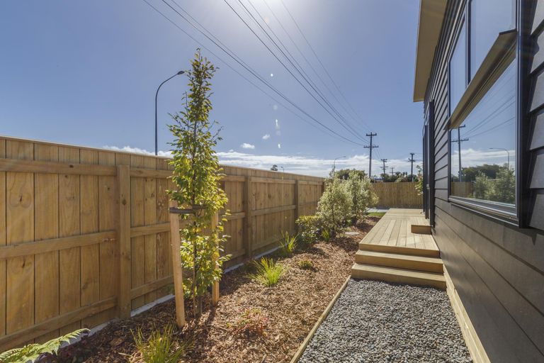 Photo of property in 35 Fairs Road, Milson, Palmerston North, 4414