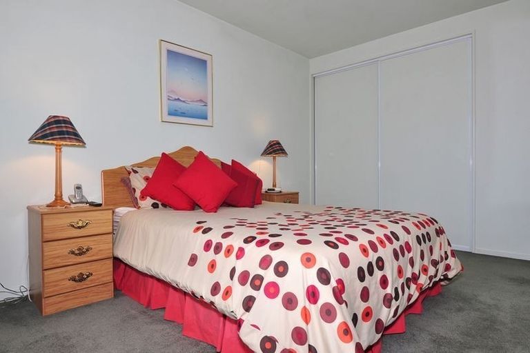 Photo of property in 1 Mcleish Lane, Spreydon, Christchurch, 8024