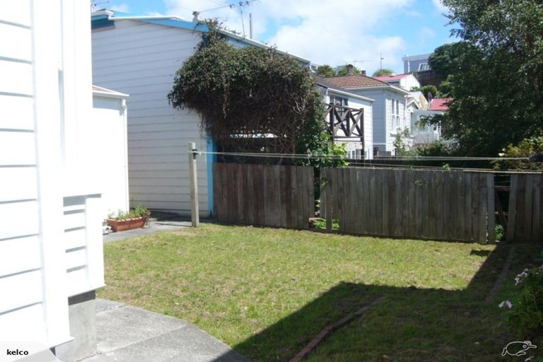 Photo of property in 78 Tasman Street, Mount Cook, Wellington, 6021