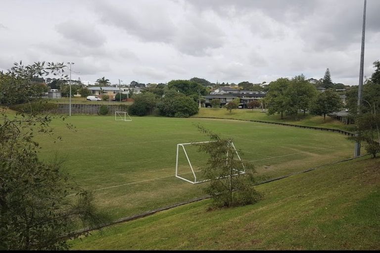 Photo of property in 49 Mayfair Crescent, Mairangi Bay, Auckland, 0630