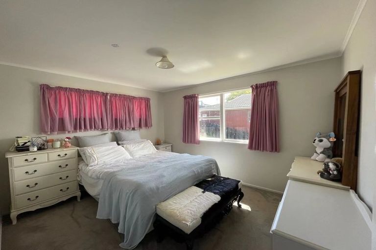 Photo of property in 6 Hartley Terrace, Massey, Auckland, 0614
