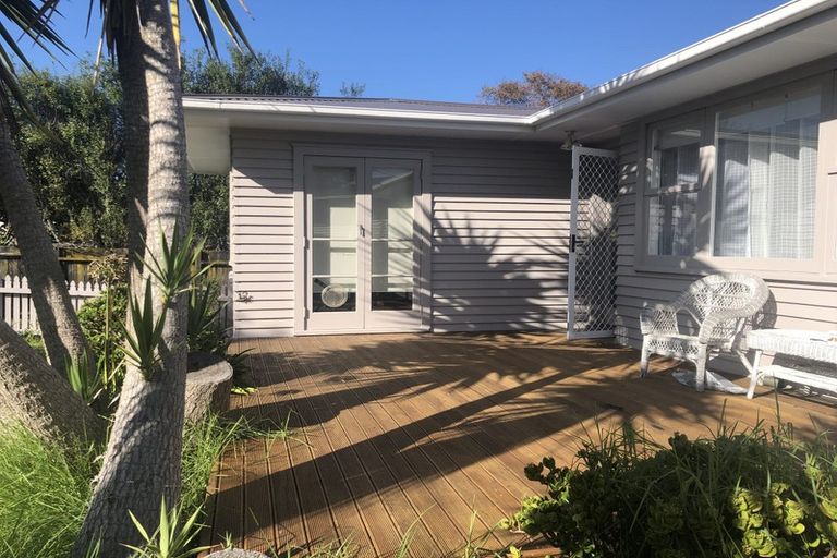 Photo of property in 39 Becroft Drive, Forrest Hill, Auckland, 0620