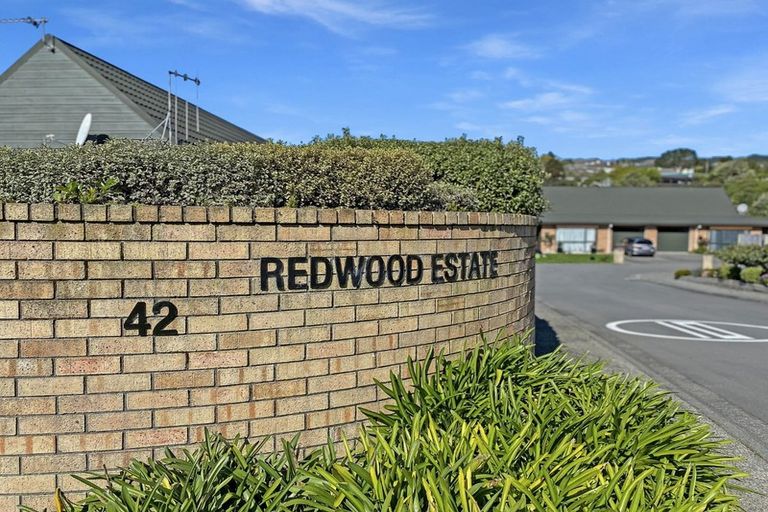 Photo of property in Redwood Village, 31/42 Main Road, Tawa, Wellington, 5028
