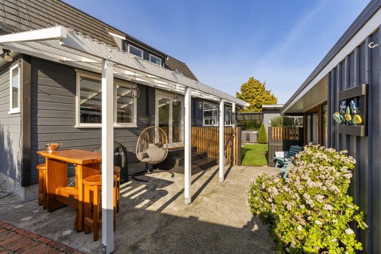 Photo of property in 3 Alexander Street, Waikanae, 5036