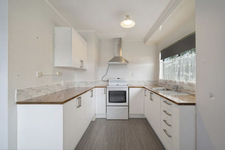 Photo of property in 15a Beech Place, Owhata, Rotorua, 3010