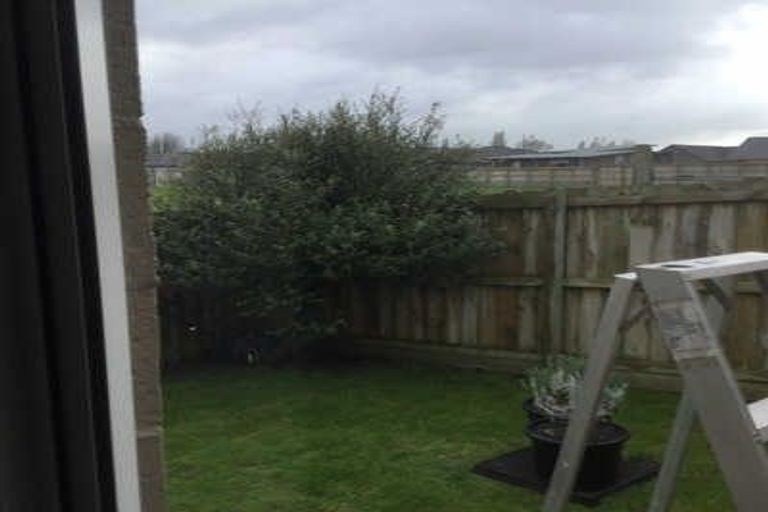 Photo of property in 44 Popokatea Drive, Takanini, 2112