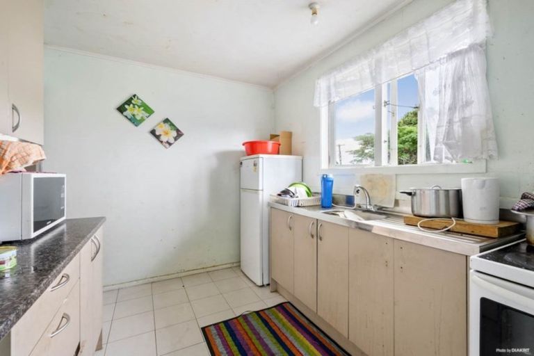 Photo of property in 33 Johnstones Road, Otara, Auckland, 2023