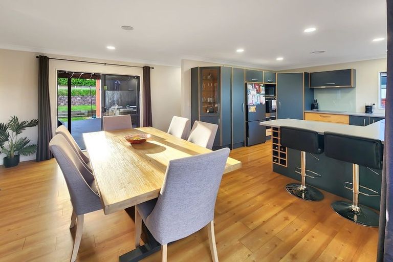 Photo of property in 16 Birkinshaw Grove, Riverstone Terraces, Upper Hutt, 5018