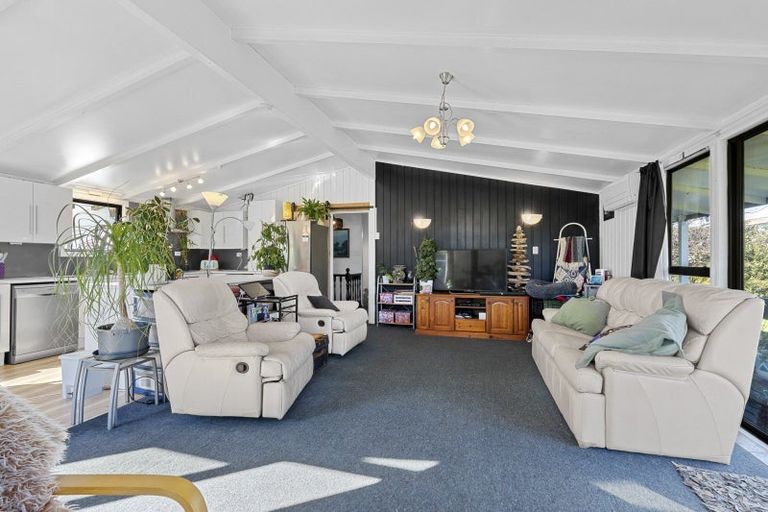Photo of property in 5 Camellia Avenue, Bell Block, New Plymouth, 4312