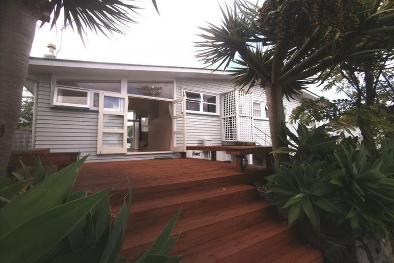 Photo of property in 47 Minaret Drive, Bucklands Beach, Auckland, 2014