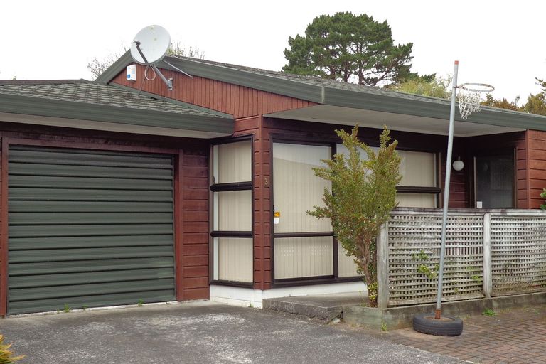 Photo of property in 3/16 Evans Road, Glen Eden, Auckland, 0602