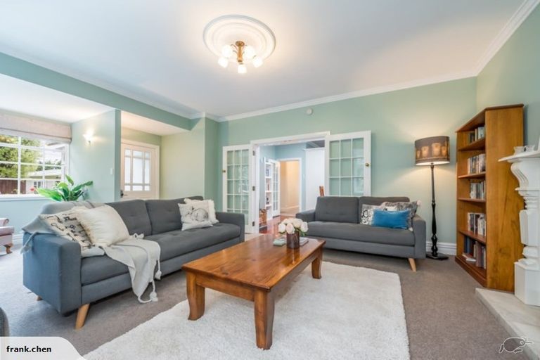 Photo of property in 1 Saint Ronans Avenue, Waterloo, Lower Hutt, 5011