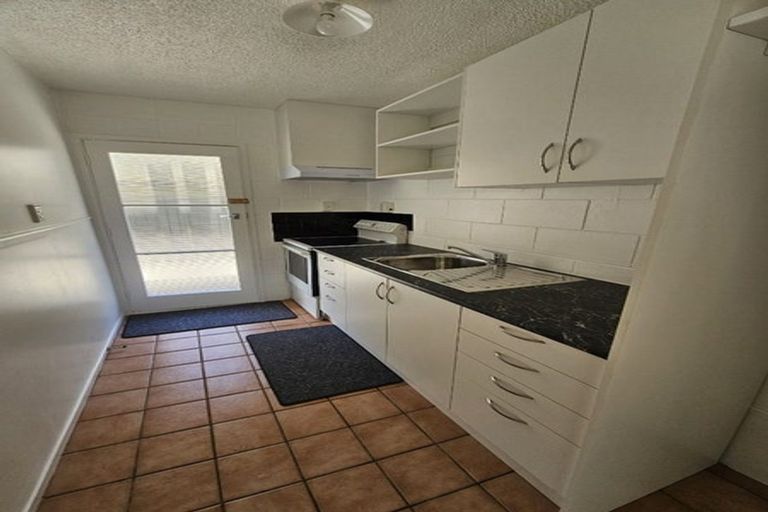 Photo of property in 8/6 Opoia Drive, Hamilton East, Hamilton, 3216