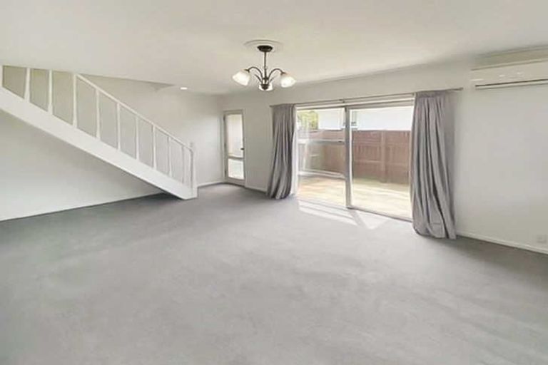 Photo of property in 1/491 Barbadoes Street, Edgeware, Christchurch, 8013