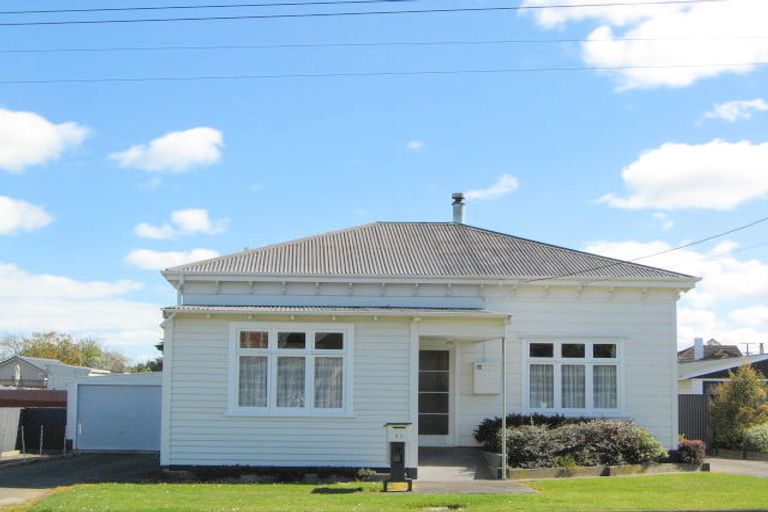 Photo of property in 12 Ross Street, Marton, 4710