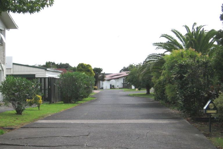 Photo of property in 24 Matuhi Rise, Henderson, Auckland, 0612