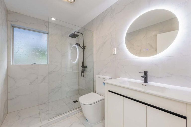 Photo of property in 57 Sunline Avenue, Massey, Auckland, 0614