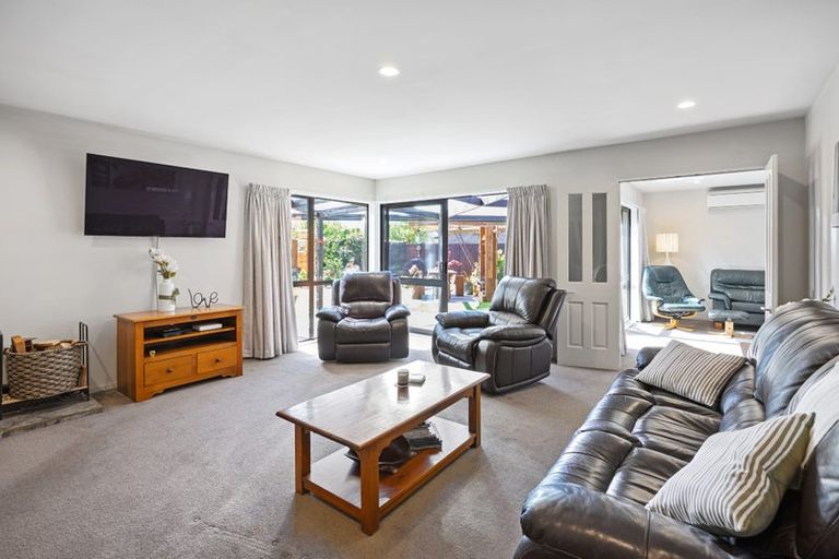 Photo of property in 6 Astor Place, Halswell, Christchurch, 8025