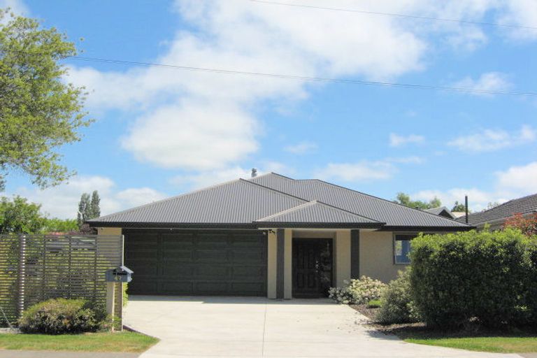 Photo of property in 47 Railway Road, Rangiora, 7400