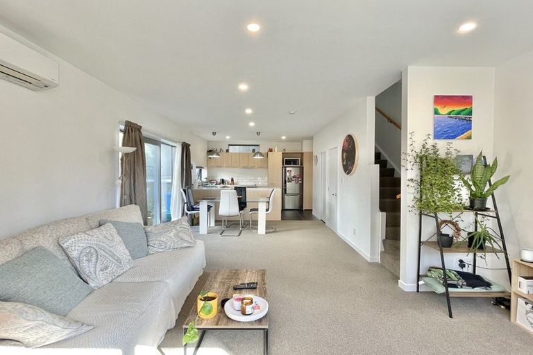 Photo of property in 7u9 Handyside Street, Tawa, Wellington, 5028