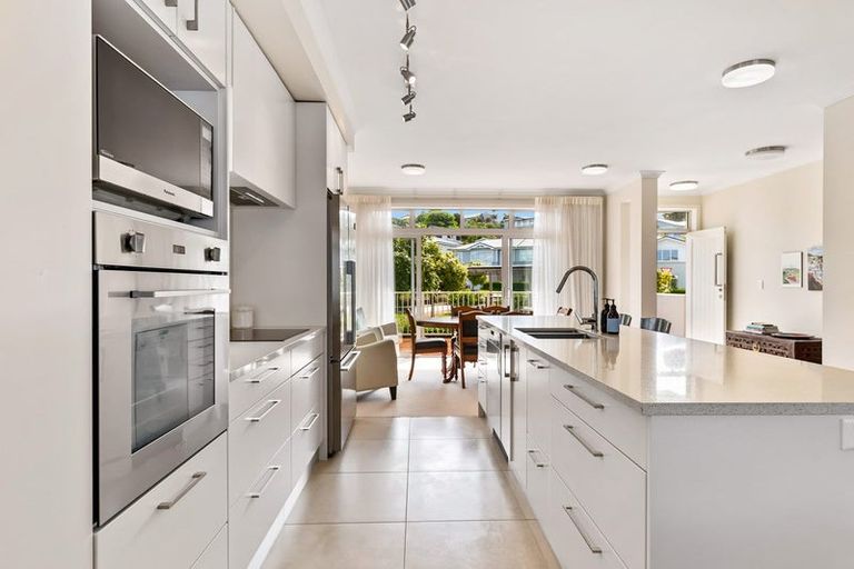 Photo of property in 134 Landmark Terrace, Orewa, 0931