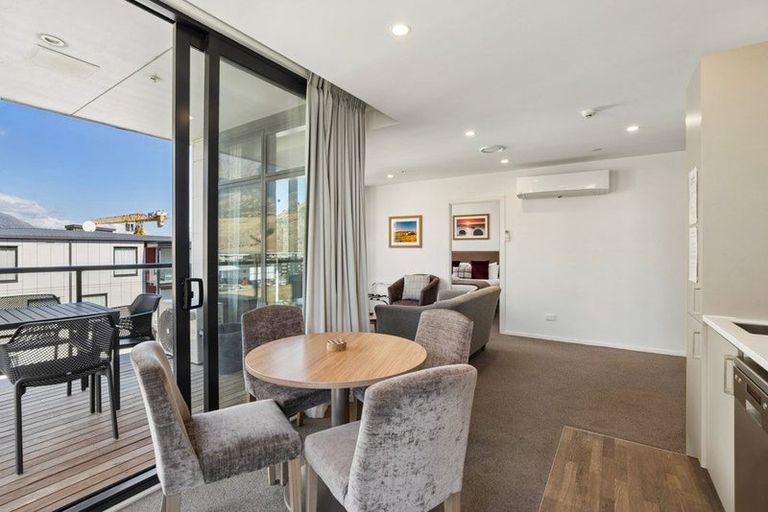 Photo of property in Wyndham Gardens Apartments, 30 Red Oaks Drive, Frankton, Queenstown, 9300