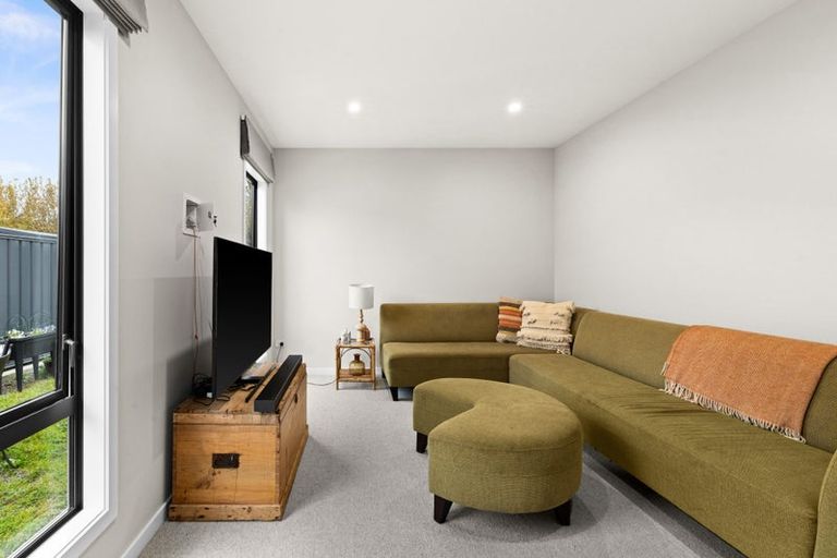 Photo of property in 2 Willowbrook Place, Clive, 4102