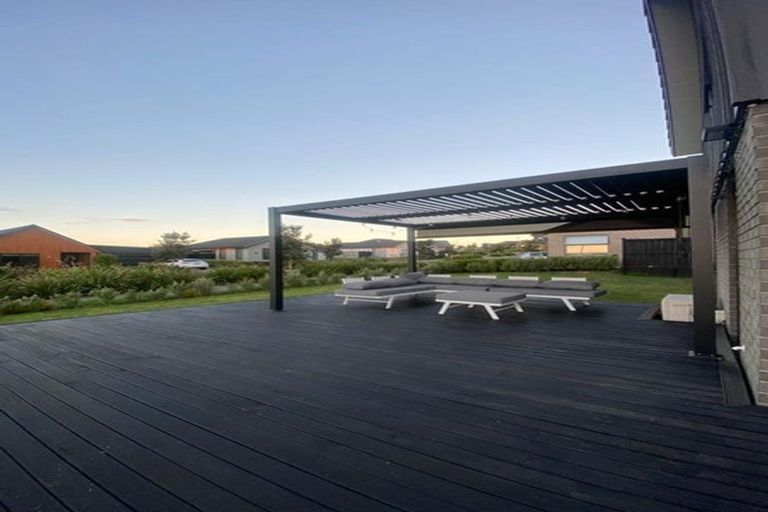 Photo of property in 28 Walter Lawry Road, Paerata, Pukekohe, 2124