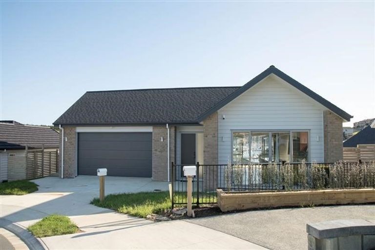 Photo of property in 7 Kaipuke Crescent, Gulf Harbour, Whangaparaoa, 0930