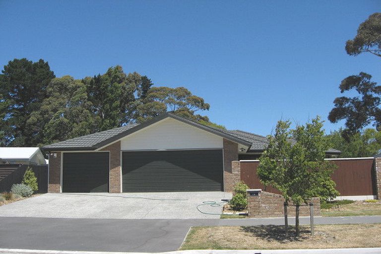 Photo of property in 19 Mataroa Place, Parklands, Christchurch, 8083