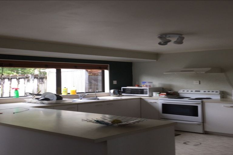 Photo of property in 3/16 Evans Road, Glen Eden, Auckland, 0602