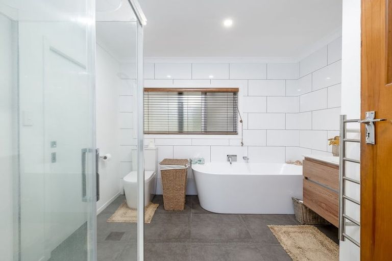 Photo of property in 7 Point Bush Road, Waimate, 7924