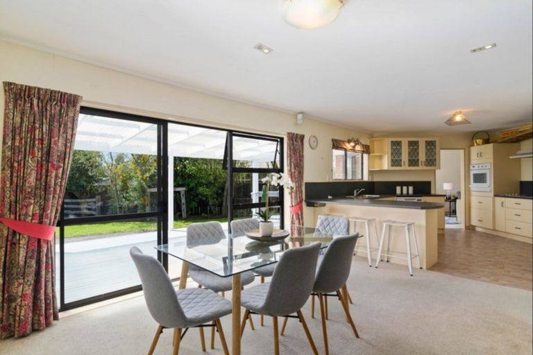 Photo of property in 11 Lynwood Place, Owhata, Rotorua, 3010