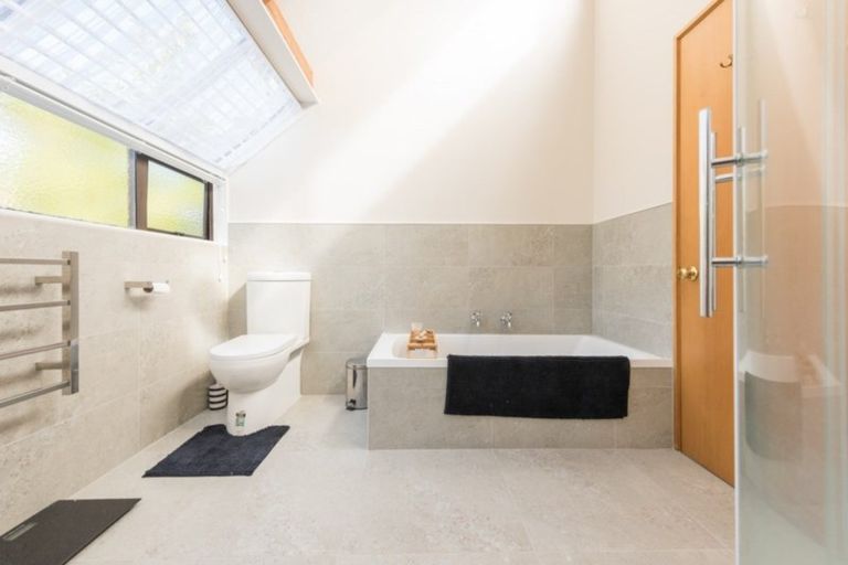 Photo of property in 102 Queen Street, Richmond, 7020