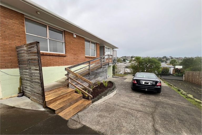 Photo of property in 1/79 Alton Avenue, Hillcrest, Auckland, 0627