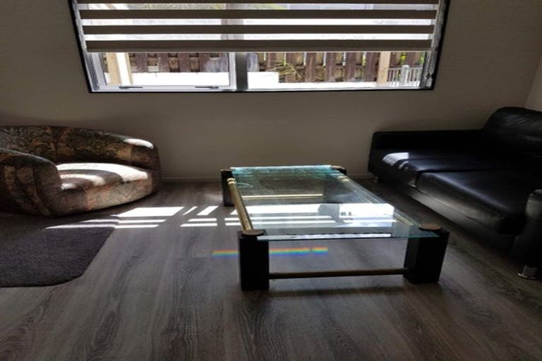 Photo of property in 208 Don Buck Road, Massey, Auckland, 0614