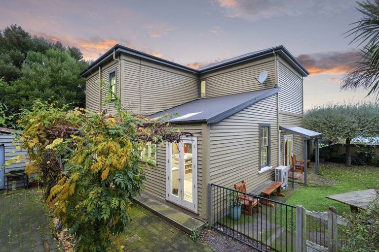Photo of property in 2 Brittan Terrace, Lyttelton, 8082