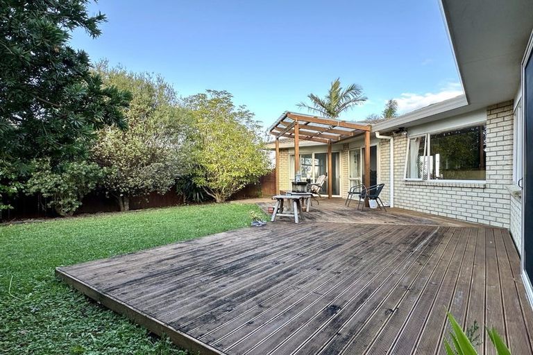 Photo of property in 143 Sturges Road, Henderson, Auckland, 0612