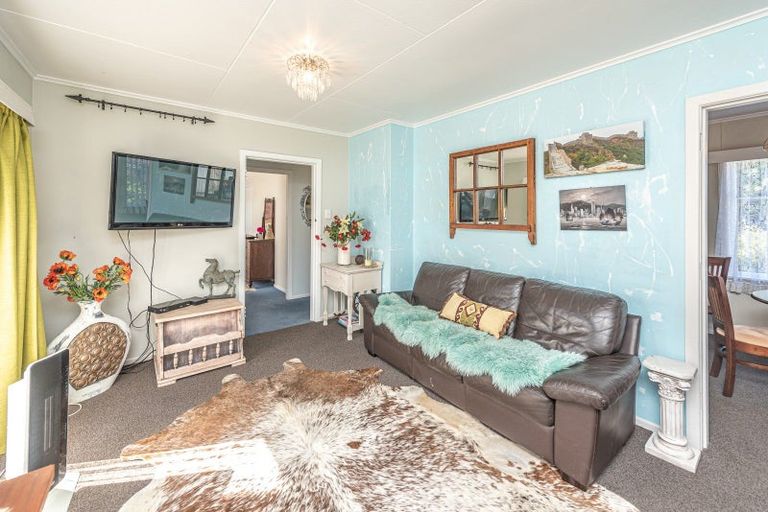 Photo of property in 9 Lee Street, Castlecliff, Whanganui, 4501