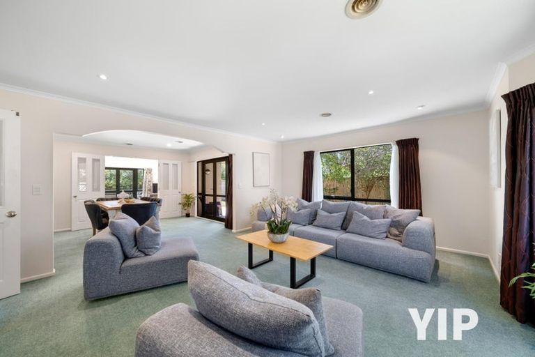 Photo of property in 6 Derry Hill, Churton Park, Wellington, 6037