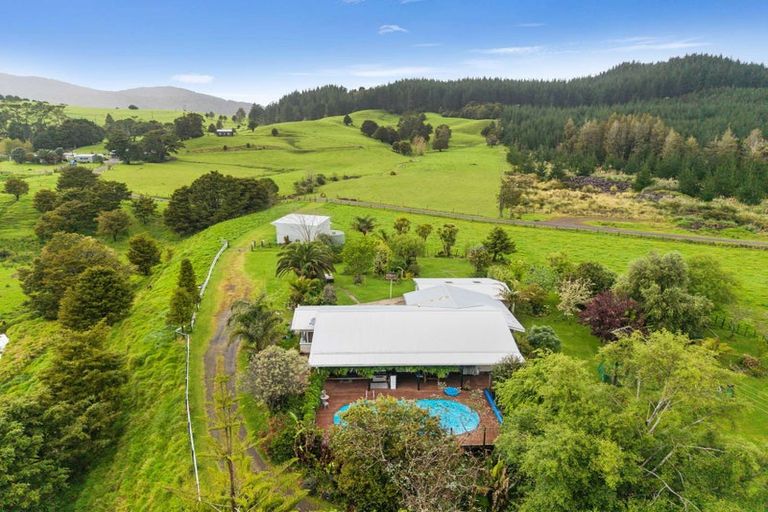 Photo of property in 124 Opouteke Road, Kaihu, 0379