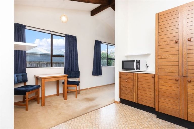 Photo of property in 92c/2 Englefield Road, Northwood, Christchurch, 8051