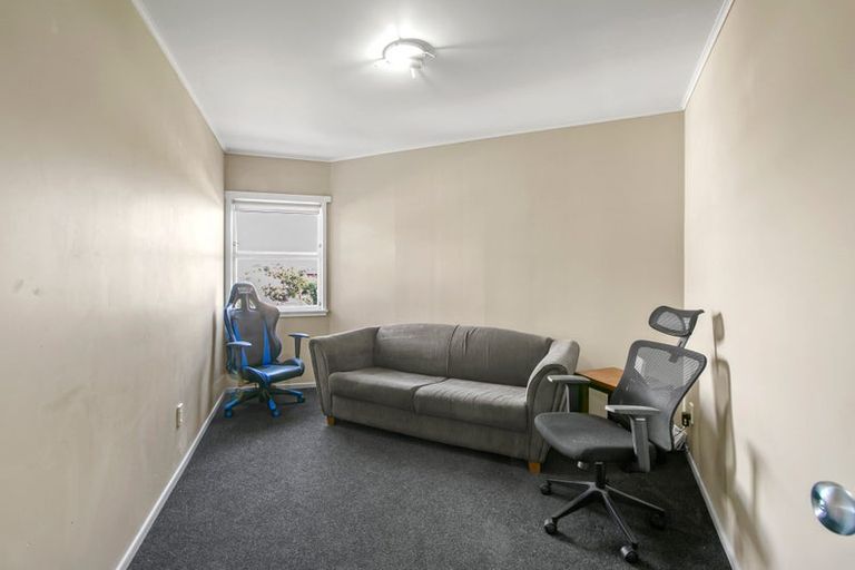 Photo of property in 4/184 Powderham Street, New Plymouth, 4310