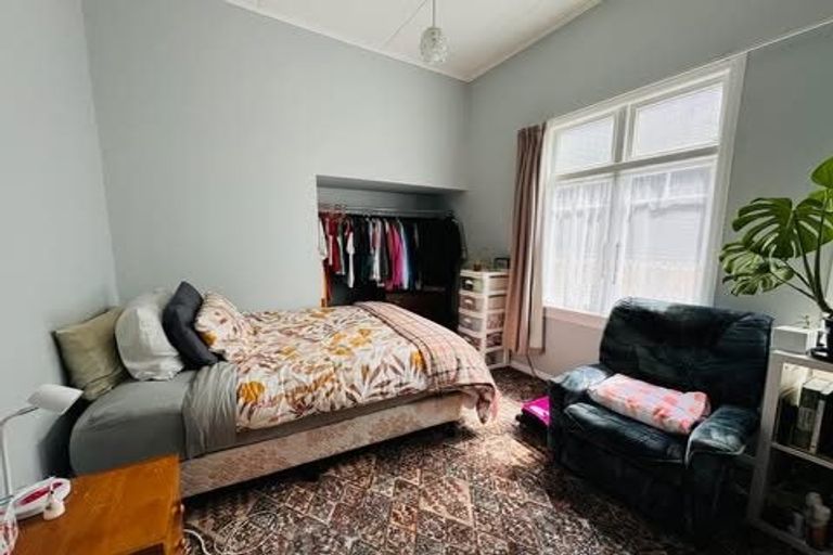 Photo of property in 6 Pirie Street, Palmerston North, 4410