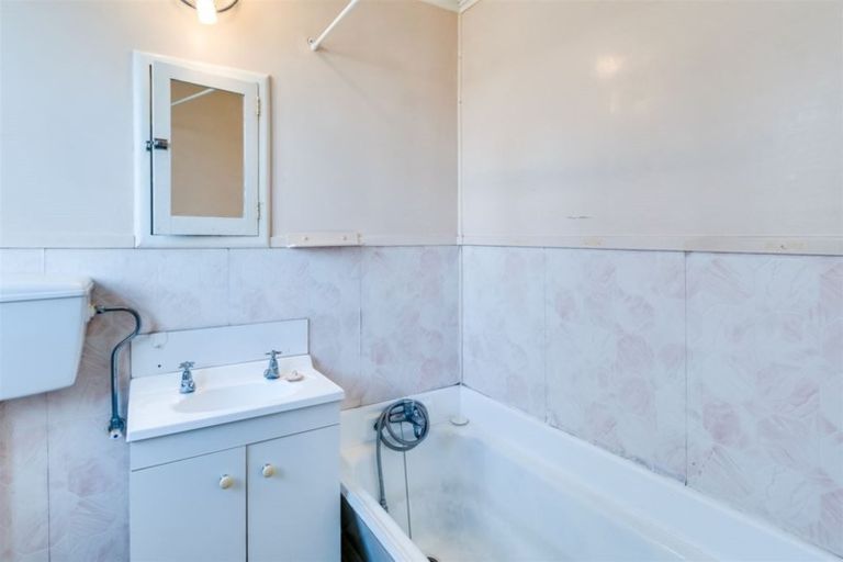Photo of property in 87 Latham Street, Marewa, Napier, 4110