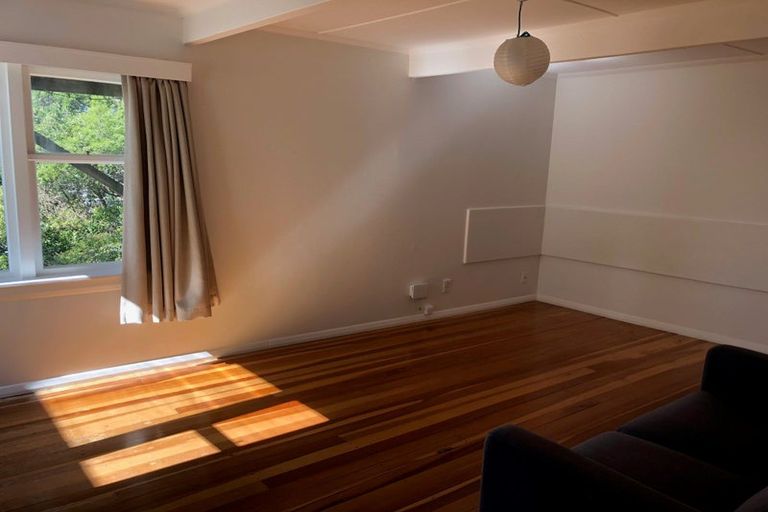 Photo of property in 74 Mitchell Street, Brooklyn, Wellington, 6021