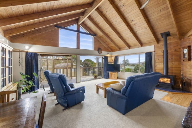 Photo of property in 24 Stewart Street, Raglan, 3225