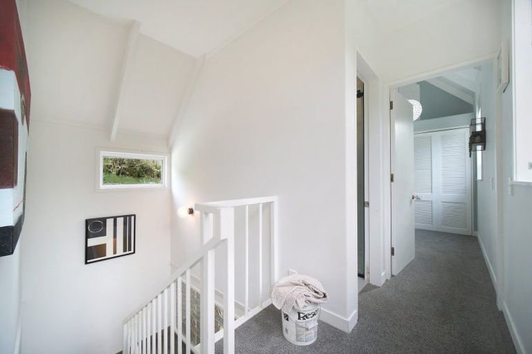 Photo of property in 1/22 Rangatira Road, Birkenhead, Auckland, 0626