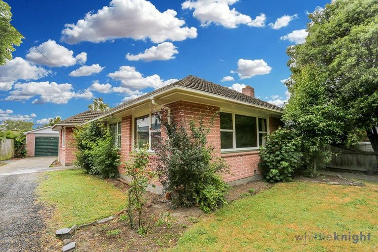 Photo of property in 120 Grimseys Road, Redwood, Christchurch, 8051